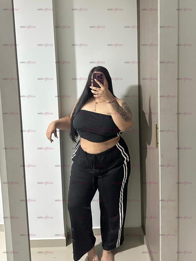 FOTOS DE HERMOSA CURVY GRANDE Y PELINEGRA VERONICA