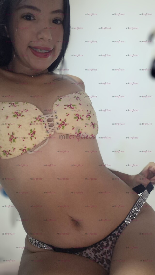 FOTOS DE SOY TU CHICA SEXY CON GANAS DE HACERTE VENIR Y SENTIR TU LECHE EN MI CUERPO