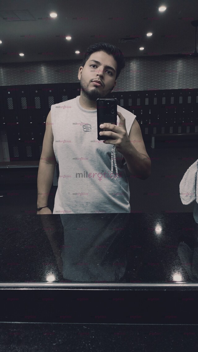 FOTOS DE CHICO CALIENTE 25 AÑOS CON 18 CM CALIENTE