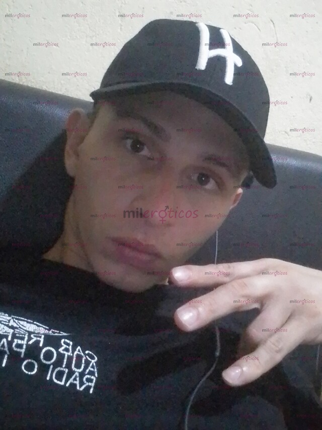 FOTOS DE JOVEN VERGON DISPONIBLE EN MAICAO DE 20 CM