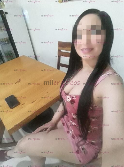 FOTOS DE HOY 70 EL SERVICIO; PELINEGRA DE LINDO ROSTRO, COLA GRANDE Y SENOS PEQUEÑOS