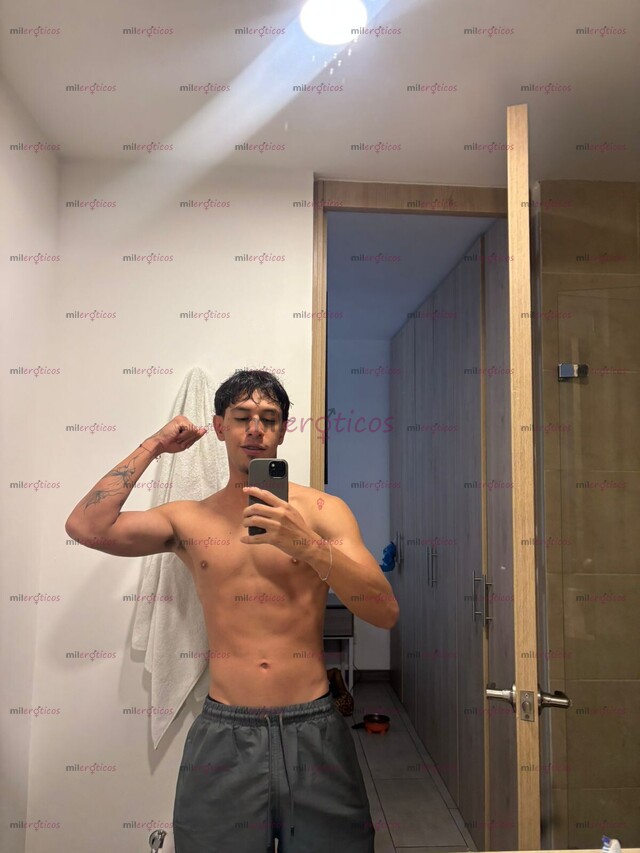 FOTOS DE DISCRETO, COMPLACIENTE Y LISTO PARA PASARLA MUY BIEN ACT