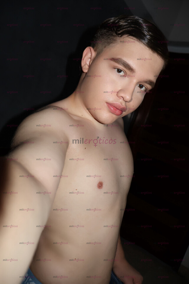 FOTOS DE GUERITO COLOMBIANO VIP DE 18 AÑOS MUY CALIENTE, COMPLACIENTE Y CARIÑOSO