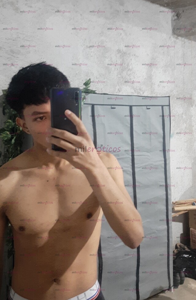 FOTOS DE SERVIDOR SEXUAL DELGADO ATLETICO Y COMPLACIENTE SIEMPRE HOT