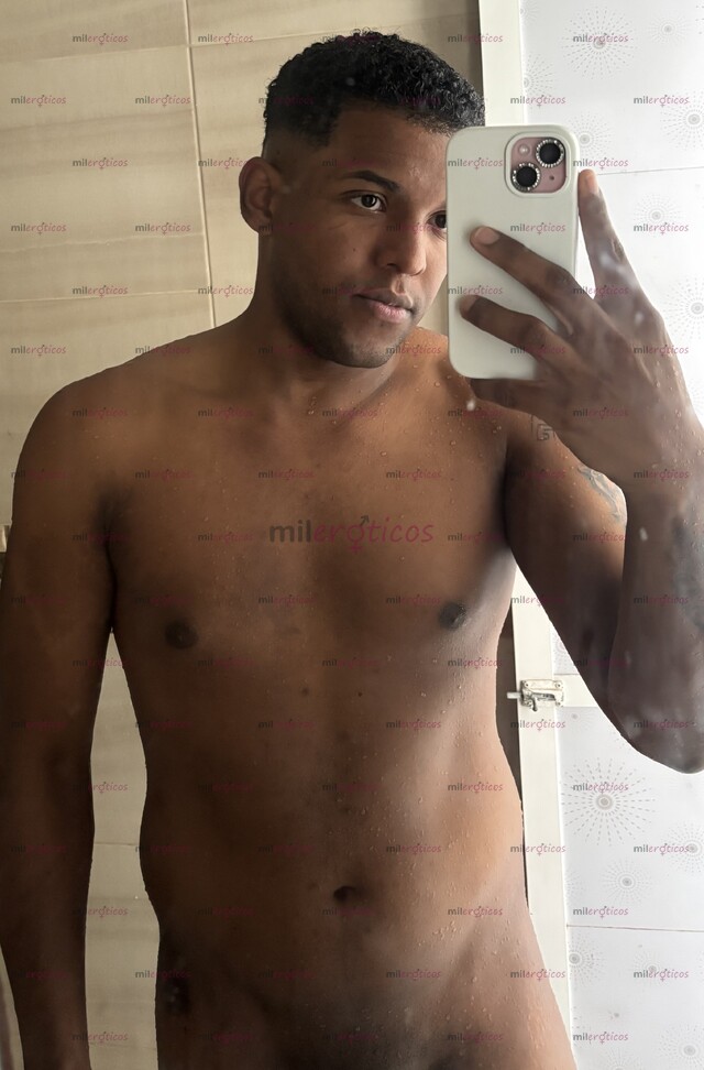 FOTOS DE CHICO NEGRO TOP VERSÁTIL EN CARTAGENA SERVICIO A DOMICILIO