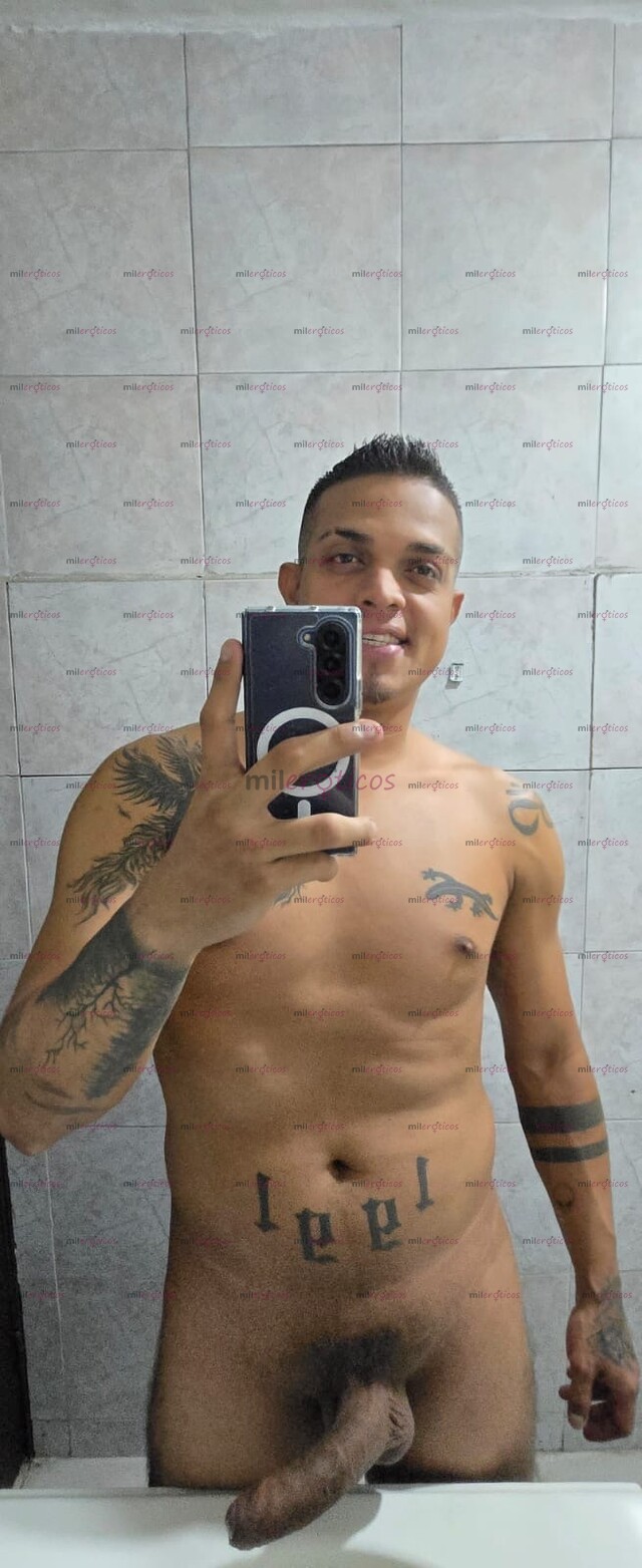 FOTOS DE HONDUREÑO CON GANAS DE DAR VERGA PERO MUCHA VERGA