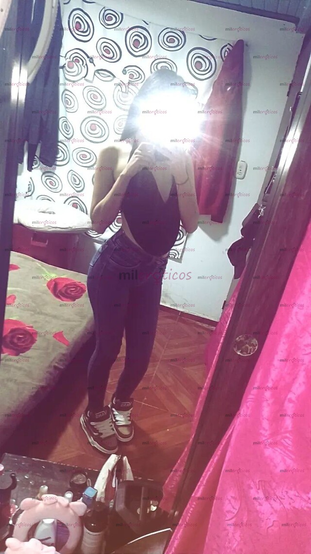 FOTOS DE FLAKA SEXY Y ARDIENTE DE SENOS PEQUEÑOS