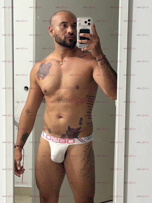 FOTOS DE HI GUYS HOLA CHICOS, SOY COLOMBIANO, ACTIVO, DOMINANTE, COMPLACIENTE, AMABLE,