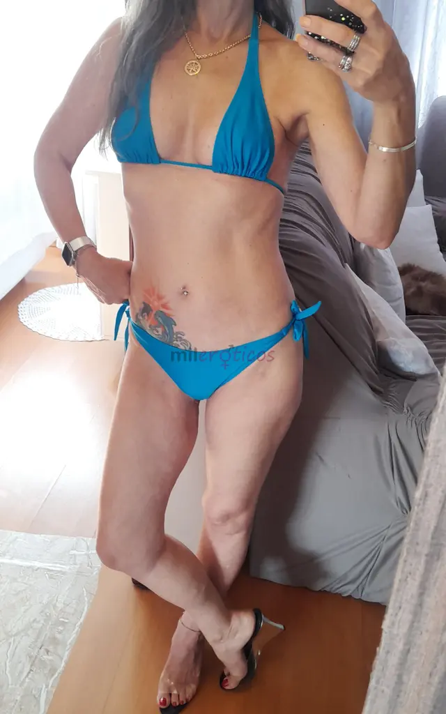 Coroa dicionario veja minhas fotos uso lingerie salto alto e roupas de fetiches couro cirrie faco inversao e muito mais so me pedir sou honesta e educ...