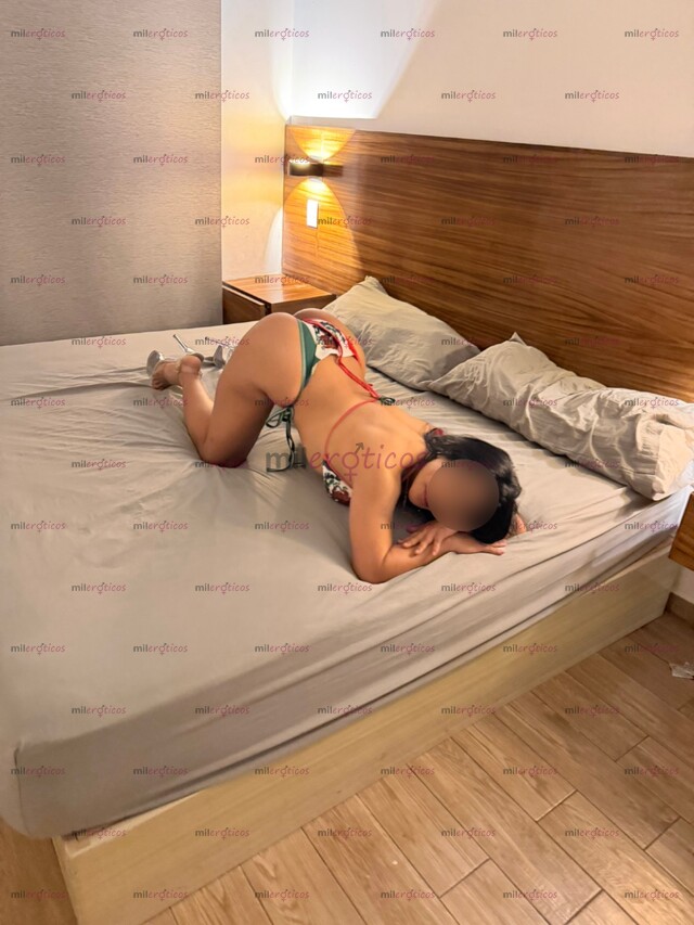 FOTOS DE UNA EXPERIENCIA DIFERENTE CON BRENDA, UNA CHICA VIP, SEXY, HERMOSA Y LLENA DE EN