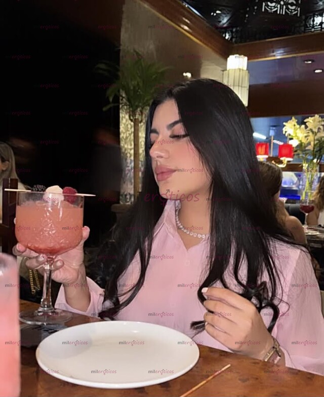 FOTOS DE HERMOSA PELINEGRA PETIT LISTA PARA HACERTE UN DELICIOSA RUSA