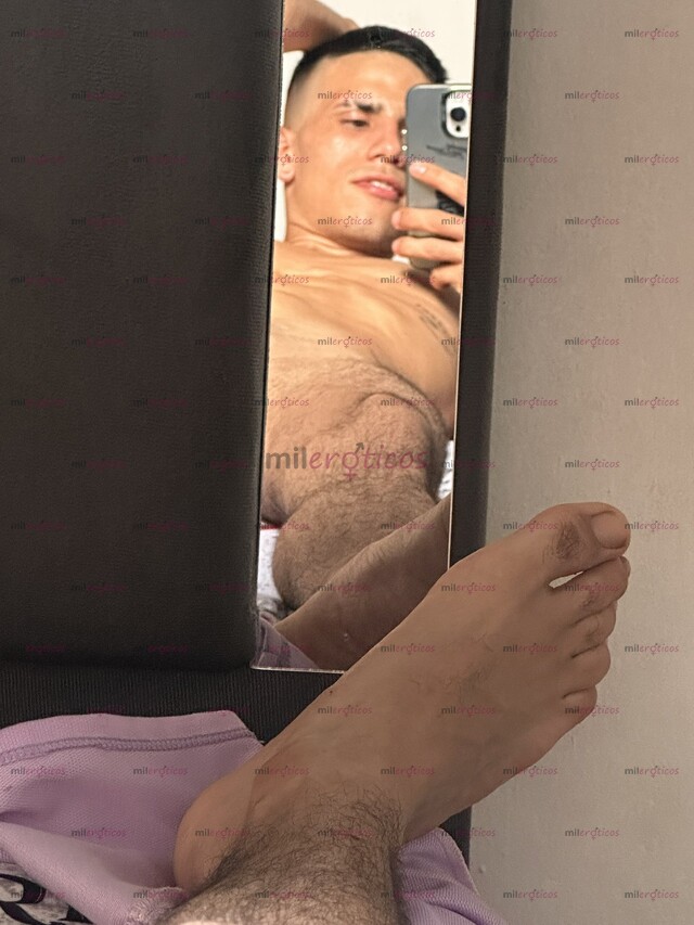 FOTOS DE SOY UN JOVEN DELGADO, Y FULL ARRECHO CON GANAS DE CUMPLIRTE TUS FANTASÍAS