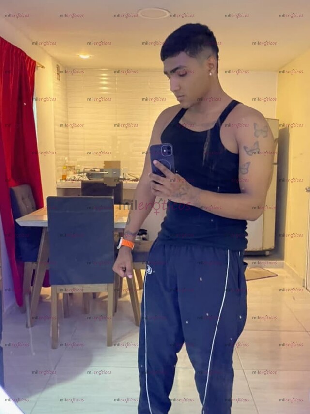FOTOS DE JOVEN 20 AÑOS LECHERO NUEVO EN LA CIUDAD DISPUESTO A COMPLACERTE