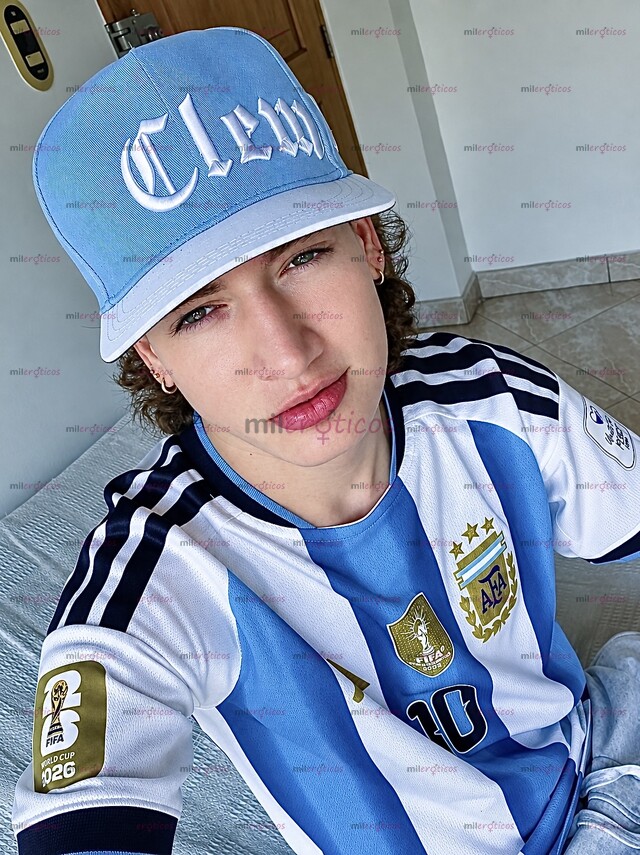 FOTOS DE CHRISTOPHER ADULT CONTENT CREATOR TWINK. AVAILABLE NOW.