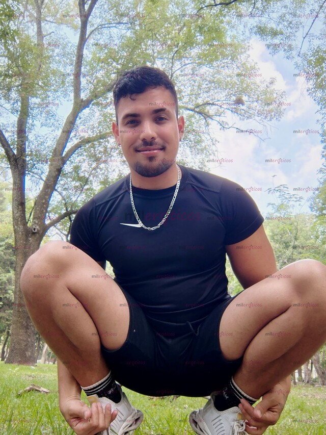 FOTOS DE EXTRANJERO CALIENTE INTER DISPONIBLE PARA TI