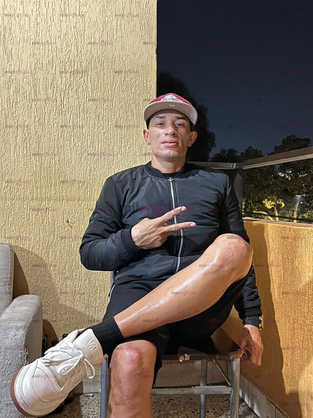 FOTOS DE COSTEÑO AMABLE CUERPO ATLÉTICO FUTBOLISTA SOY PARCHADO Y CON MENTE ABIERTA AM TE