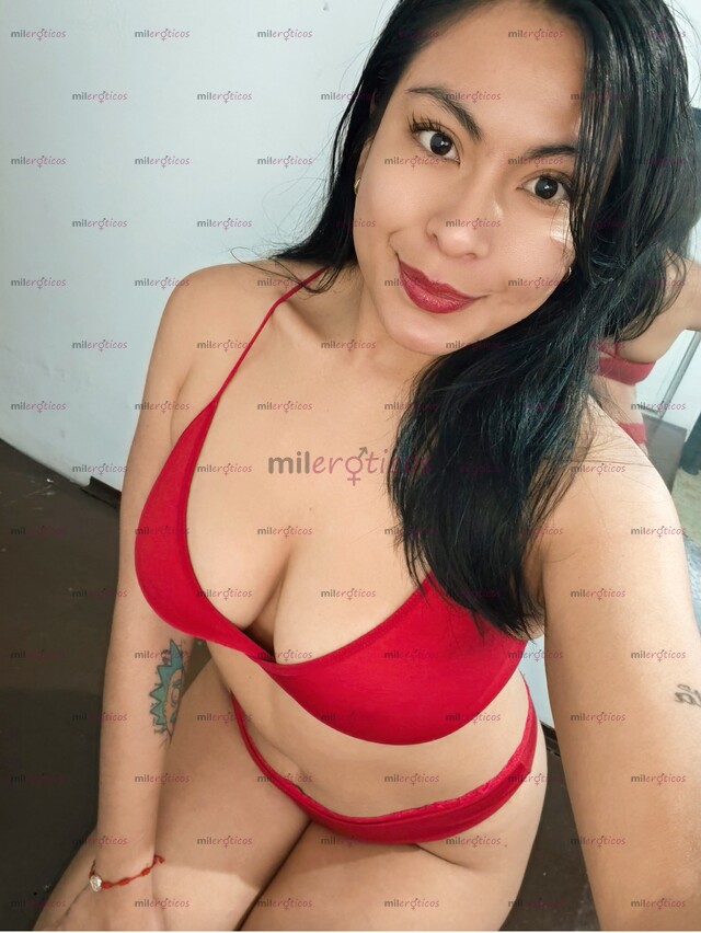 FOTOS DE BONITA CHICA PIEL CANELA SONRISA LINDA EMPÁTICA SIMPÁTICA CUERPO NATURAL