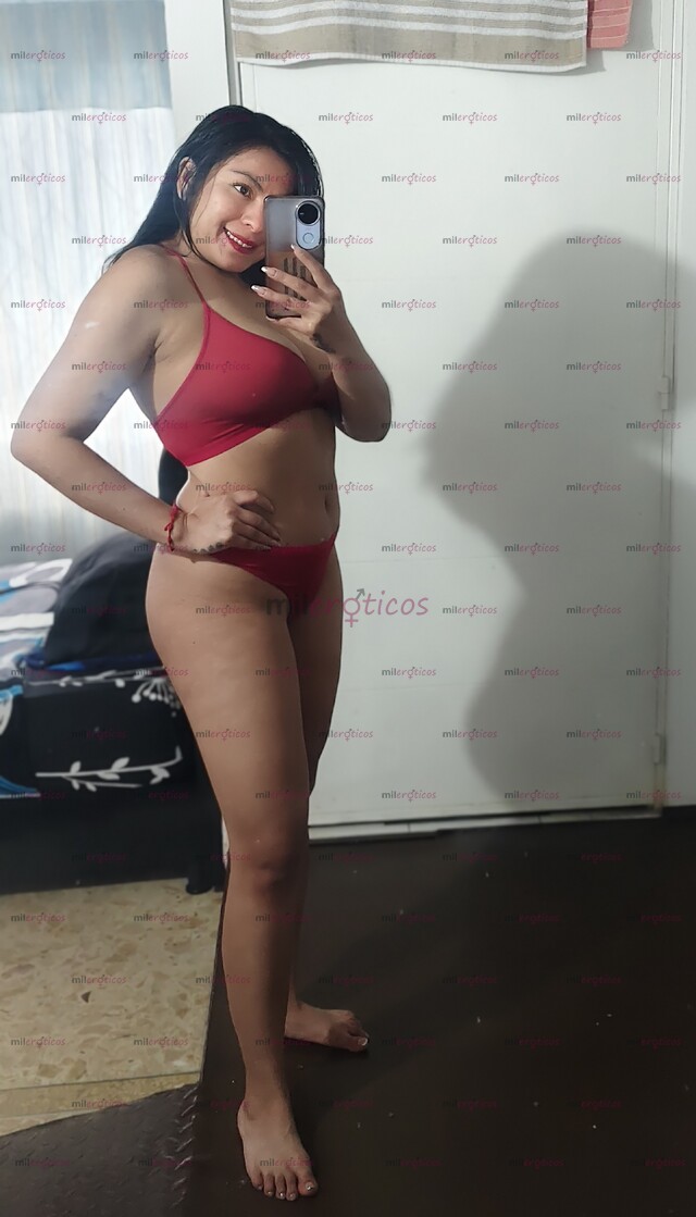 FOTOS DE BONITA CHICA PIEL CANELA SONRISA LINDA EMPÁTICA SIMPÁTICA CUERPO NATURAL