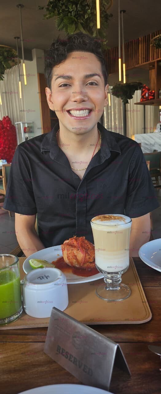 FOTOS DE JOVEN LAMPIÑO COLÁGENO PURO DISPUESTO A CUMPLIR TUS FANTASÍAS