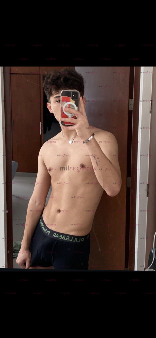 FOTOS DE TWINK 19 AÑOS 22 CM UNIVERSITARIO ATLÉTICO OJITOS LINDOS