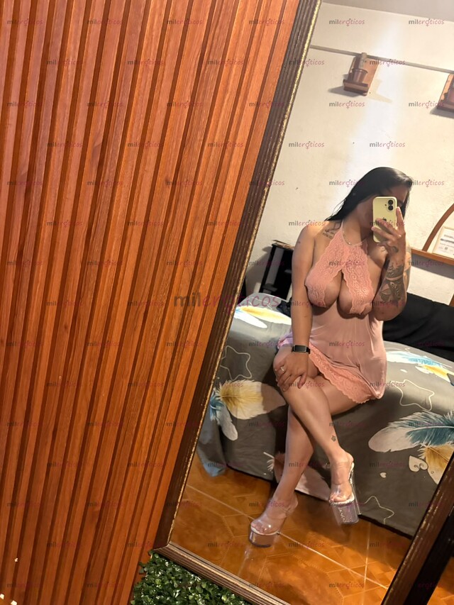 FOTOS DE NAOMI MUJER CHICHONA APRETAIDTA MANEJO PROMOCION LLUVIOSA