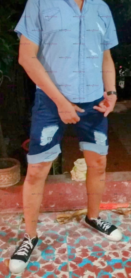 FOTOS DE ALVARO TORRES. HOMBRE JOVEN GUAPO ACUERPADO VERGÓN Y NALGUDO. SEXOSERVIDOR