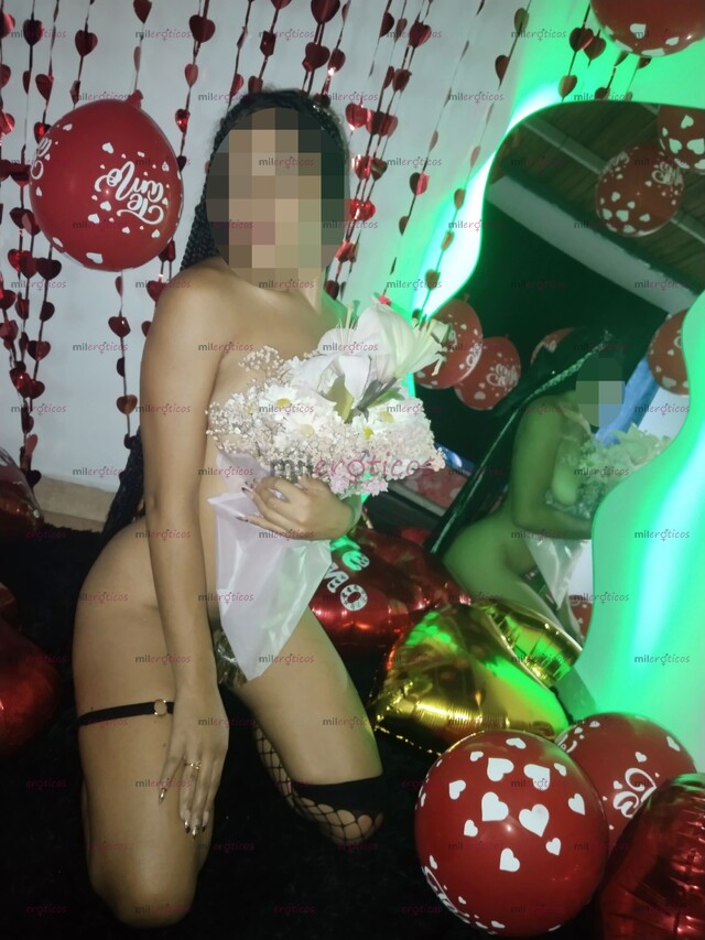 FOTOS DE NIKOL, FLACA ALTA Y ESBELTA CON CUQUITA APRETADITA Y MENTE PERVERSA