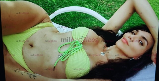FOTOS DE ATENCION A PAREJAS ALTA DELGADA FEMENINA Y ELEGANTE CON UN GRAN CARAMELO