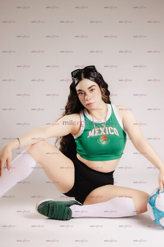 FOTOS DE QUEEN UNA DELICIOSA Y EXQUISITA MUJER LLENA DE MUCHOS MORBO! CON LUGAR