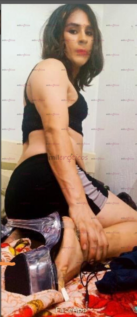 FOTOS DE SEXY PUTITA TV DELGADITA Y SUMISA LISTA PARA CHUPAR TU VERGA CALIENTE