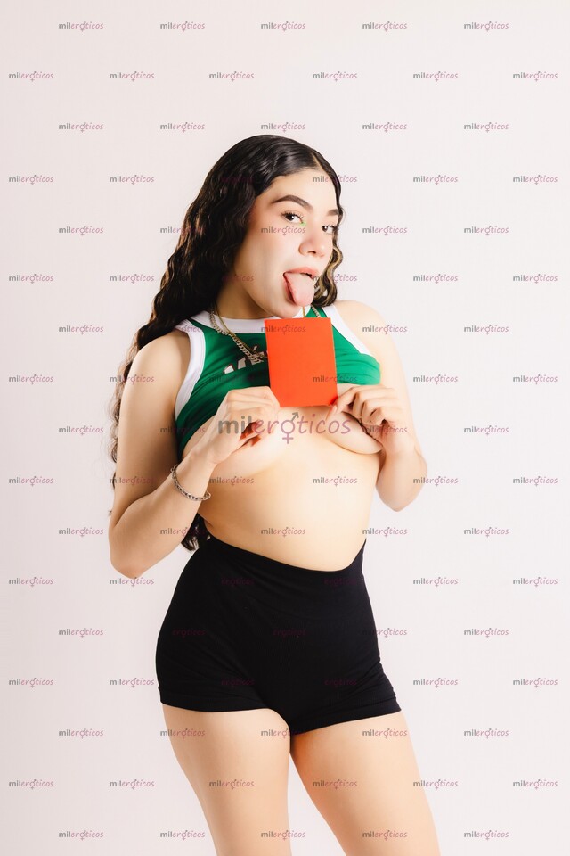 FOTOS DE QUEEN UNA DELICIOSA Y EXQUISITA MUJER LLENA DE MUCHOS MORBO! CON LUGAR