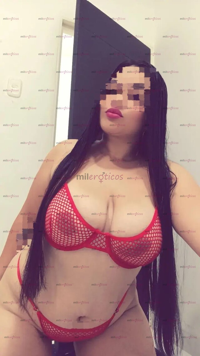 FOTOS DE HERMOSA CHICA CURVY, HERMOSO ROSTRO, LUJURIOSA DE VUELTA!