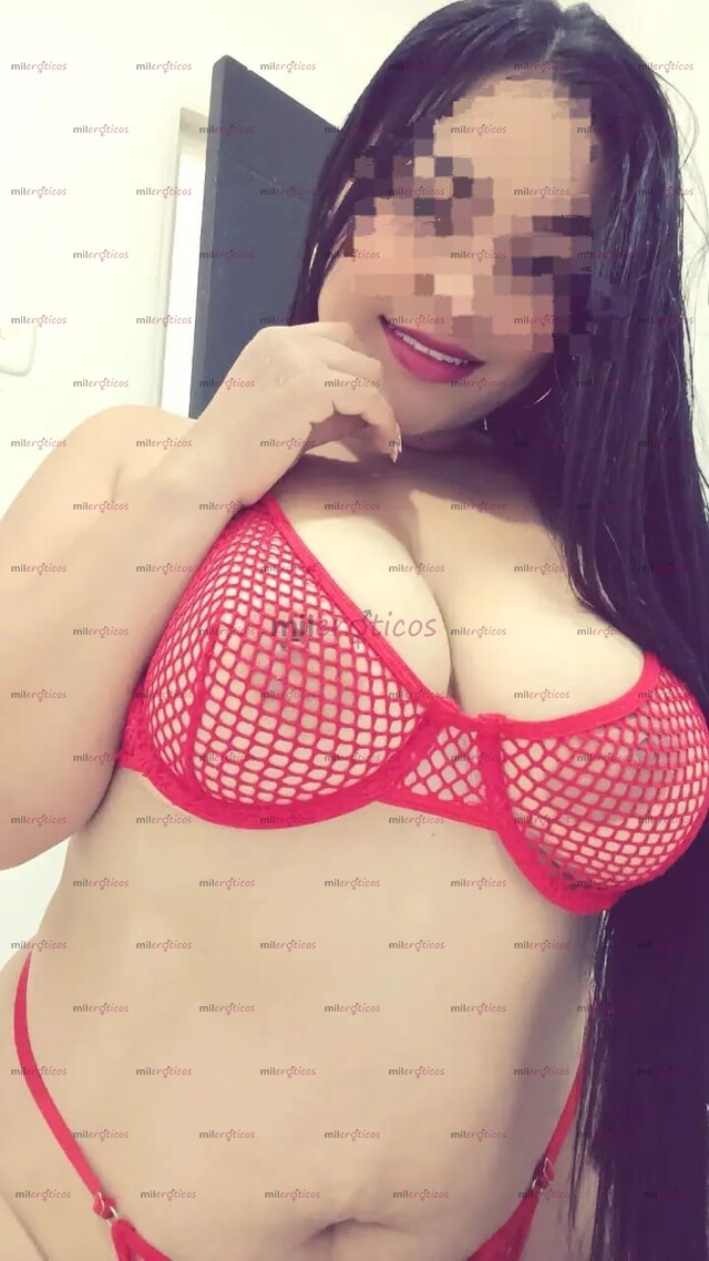 FOTOS DE HERMOSA CHICA CURVY, HERMOSO ROSTRO, LUJURIOSA DE VUELTA!