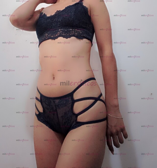 FOTOS DE HOLA CORAZÓN SOY UNA CHICA PETIT,VENGO A COMPLACER TODOS TUS GUSTOS Y FETICHES