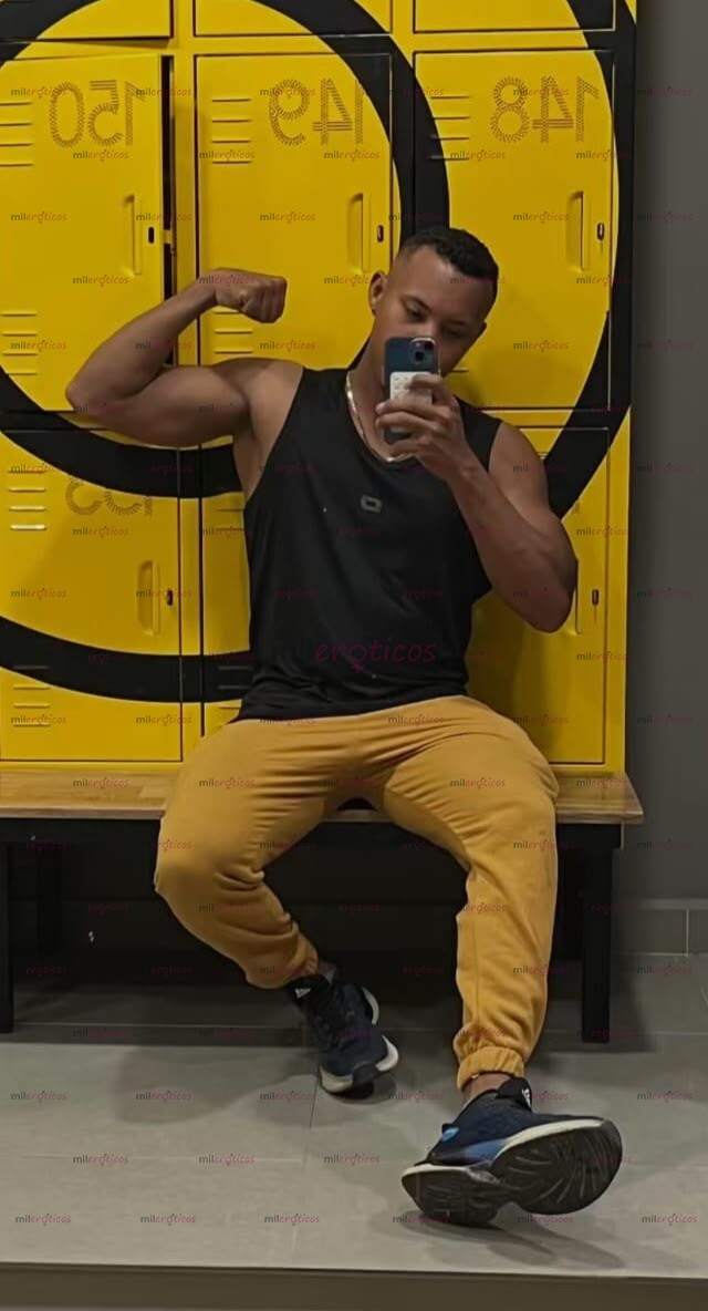 FOTOS DE SOY DANI JOVEN CON CUERPO DE GYM TOTALMENTE COMPLACIENTE Y RESERVADO
