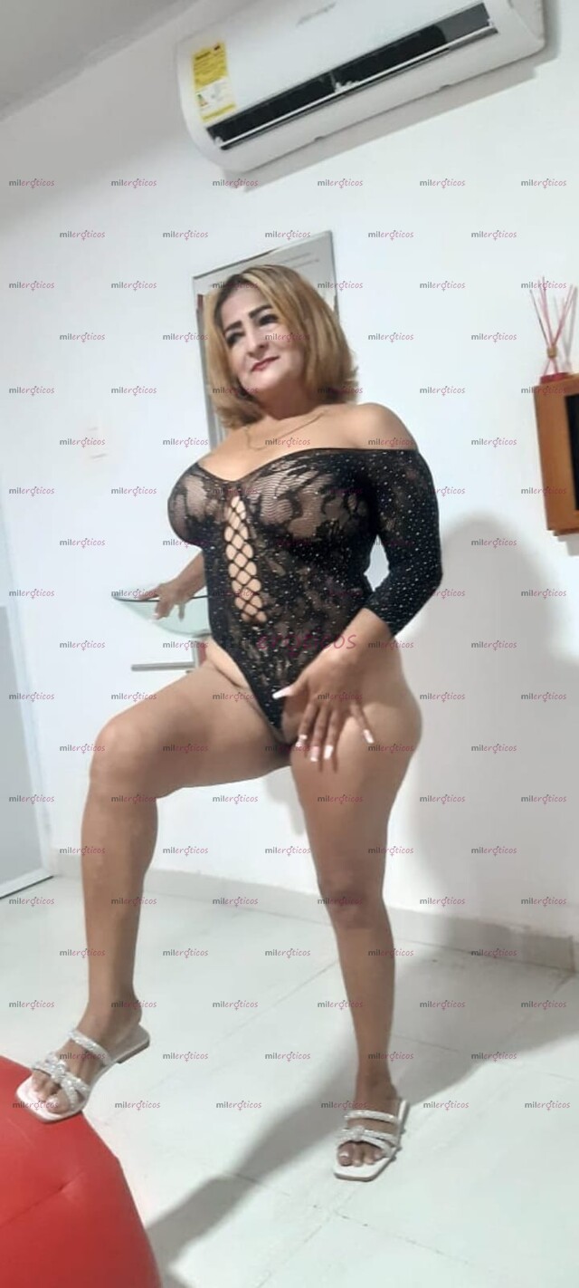 FOTOS DE COSTEÑA SENSUAL EXOTICA MADURA VOLULTUOSA INDOMABLE EN LA CAMA ARRECHA