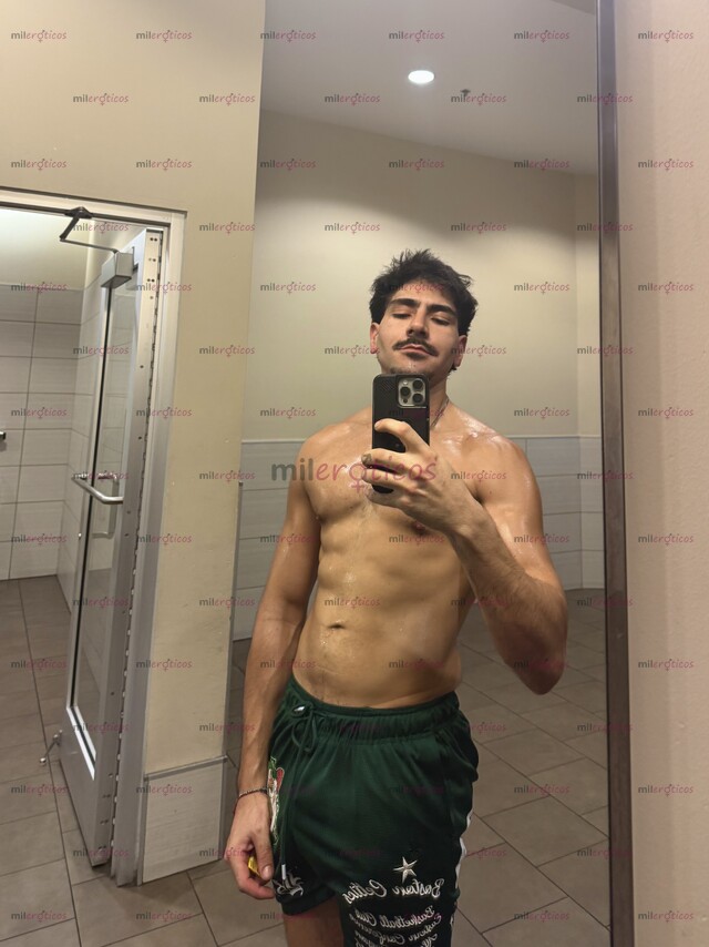FOTOS DE DANIEL VARONIL ALTO ATLETICO BIEN DOTADO. MEXICANO ARGENTINO