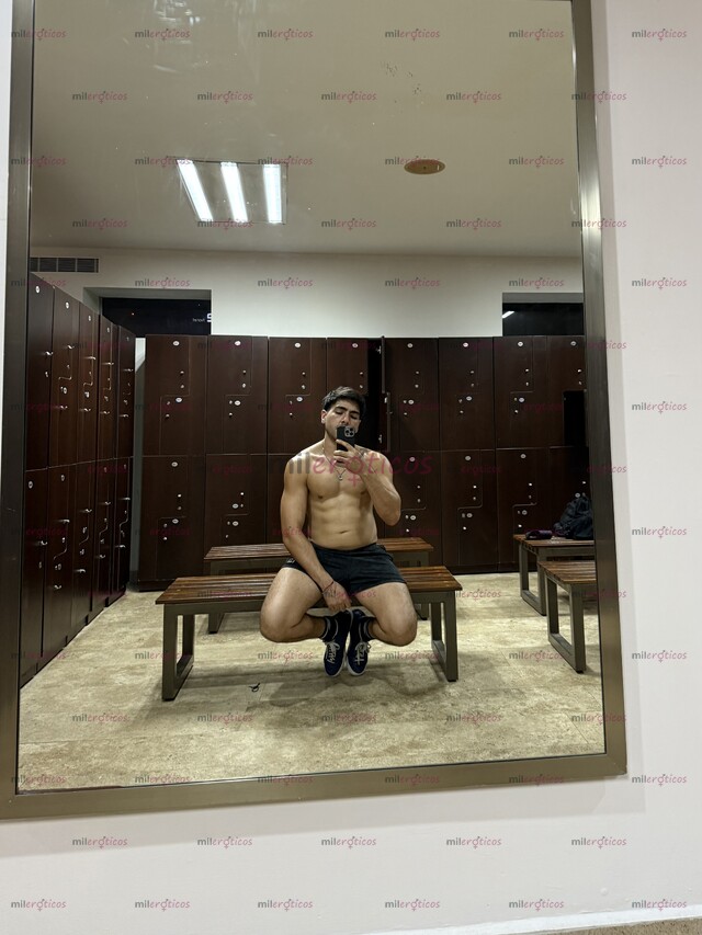 FOTOS DE DANIEL VARONIL ALTO ATLETICO BIEN DOTADO. MEXICANO ARGENTINO