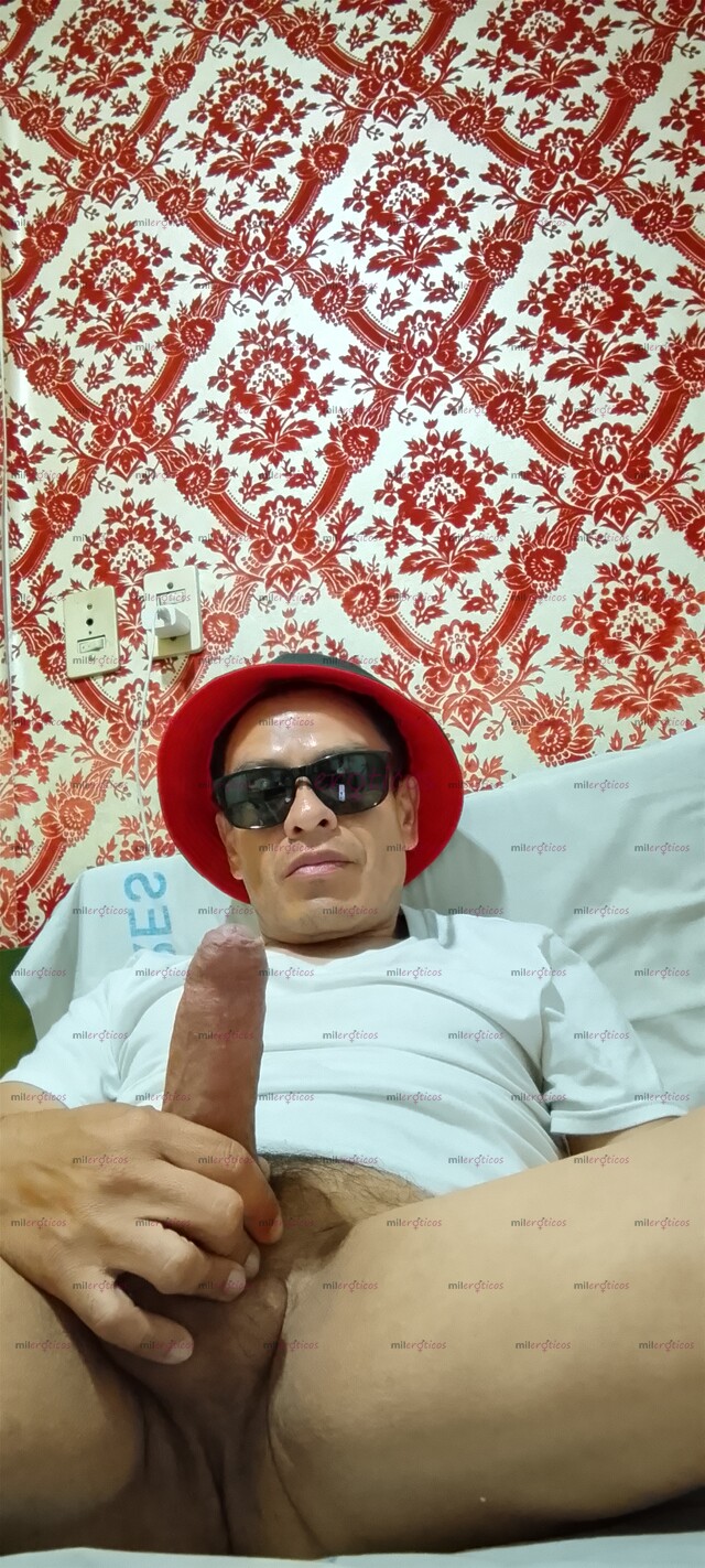 FOTOS DE SALUDOS ME PRESENTO SOY ÁNGEL 42 AÑOS 21 CENTÍMETROS DE PLACER