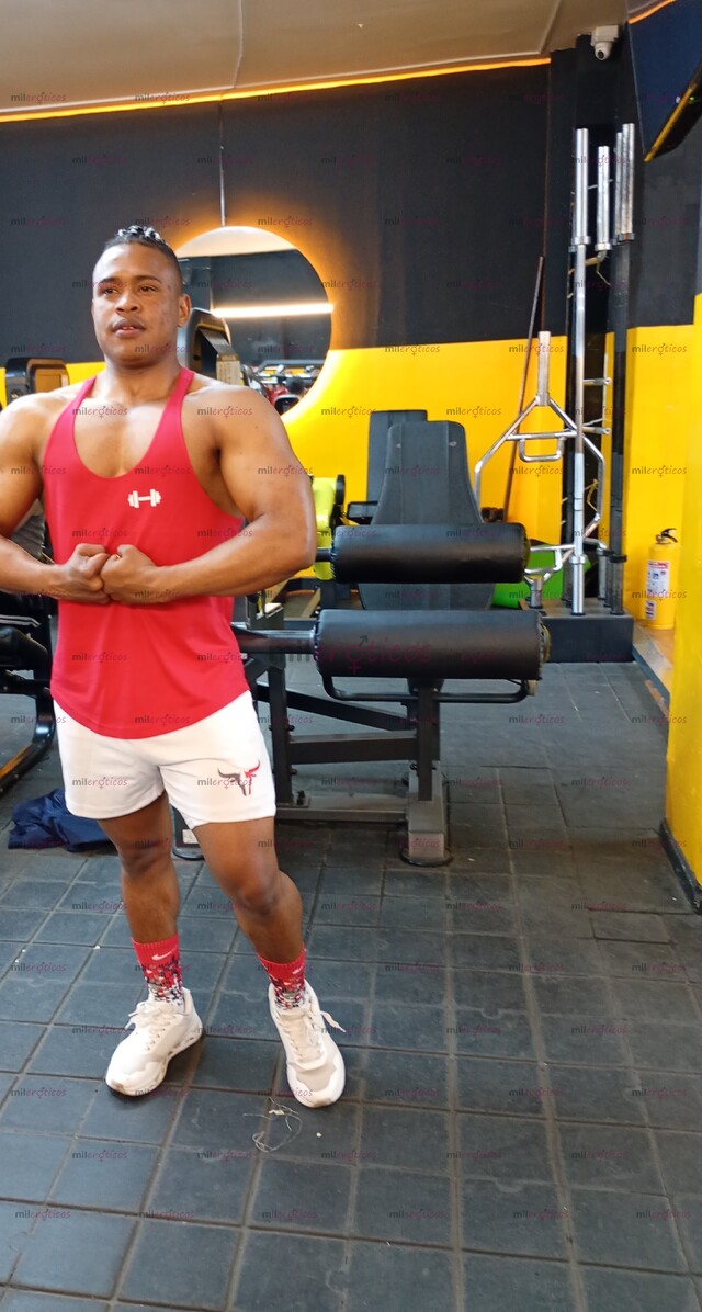 FOTOS DE MASAJISTA (MASAJES RELAJANTES, DEPORTIVO, O ERÓTICO)