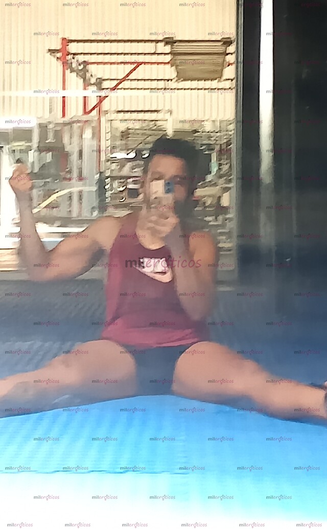 FOTOS DE HOMBRE JOVEN 30 AÑOS, CABALLEROSO, AMABLE, SERVICIAL Y DISCRETO.