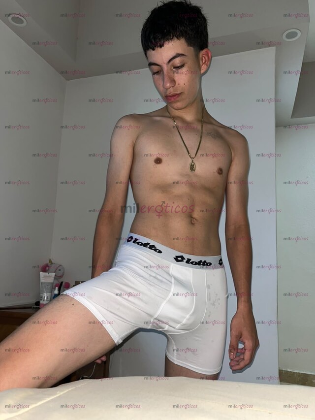 FOTOS DE CHICO ESTUDIANTE. RECIÉN LLEGADO A MÉXICO