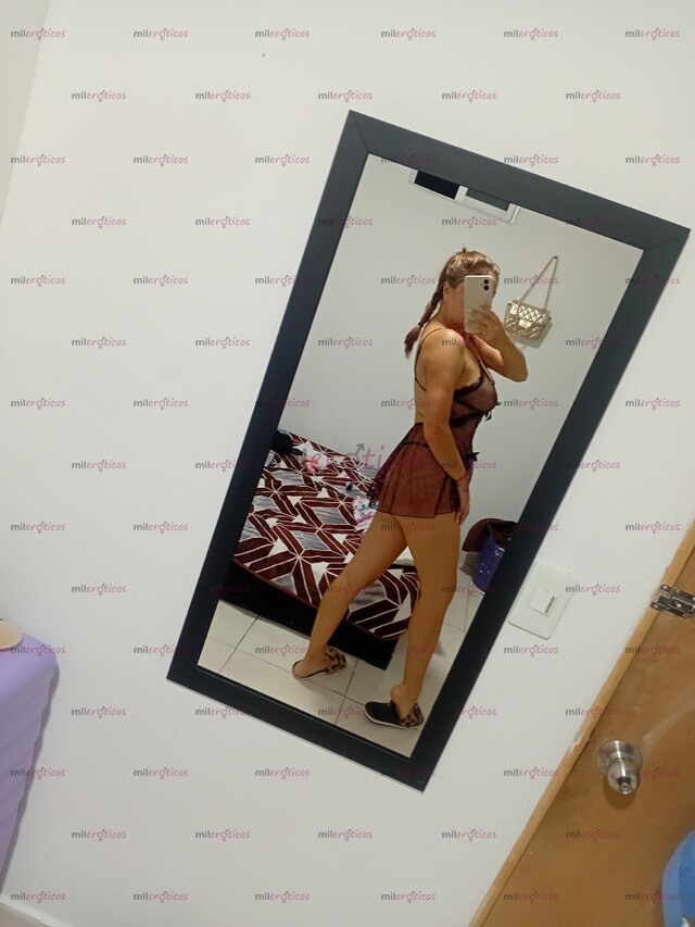 FOTOS DE BONITA RELAJADA CONVERSADORA MUY SEXY Y CALIENTE ME ENCANTA HACERTE SENTIR CÓMOD