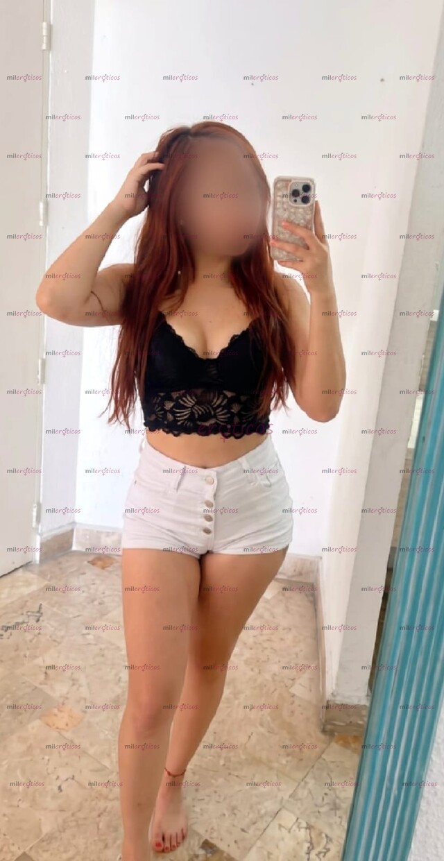 FOTOS DE CHICA LINDA TETONA , CARISMATICA DE 24 AÑOS