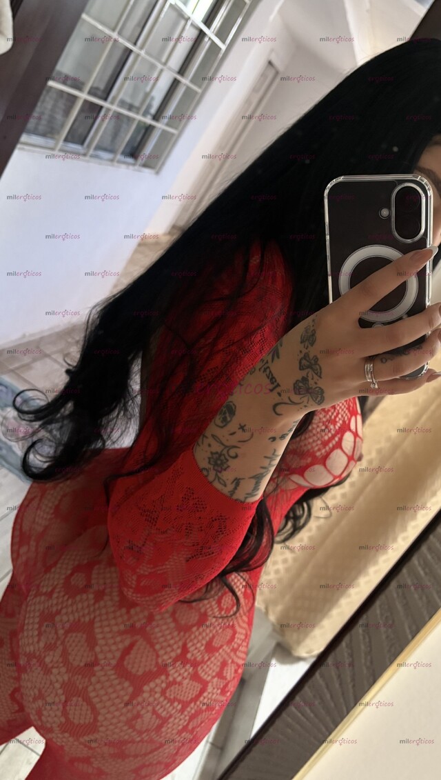 FOTOS DE HOLA MI AMOR SOY SARA UNA CHICA CULONA PELO NEGRO HÁBLAME MI AMOR