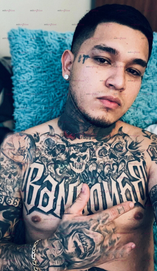 FOTOS DE JOVEN TATUADO BUENA VERGA PARA MUJERES VOY A MOTEL HOTEL O A DOMICILIO