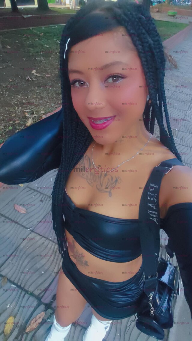 FOTOS DE HOLA MORES QUIERES PASAR UNA NOCHE CON MIGO??