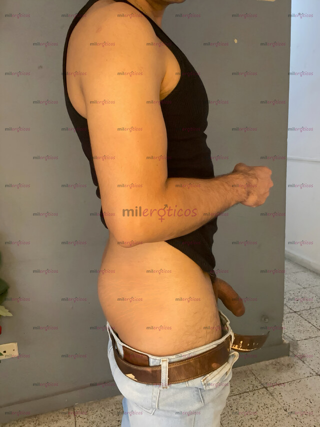FOTOS DE ACTIVO DOMINANTE CON BUENA VERGA DE 20CM Y UN BUEN CULO