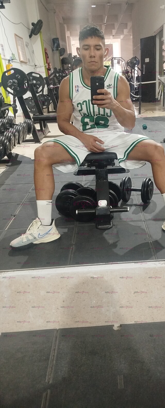 FOTOS DE CHICO SEXY ATLÉTICO LATINO DE 1:80.CM DE ESTATURA DIVERTIDO CON MUCHO FUEGO POR