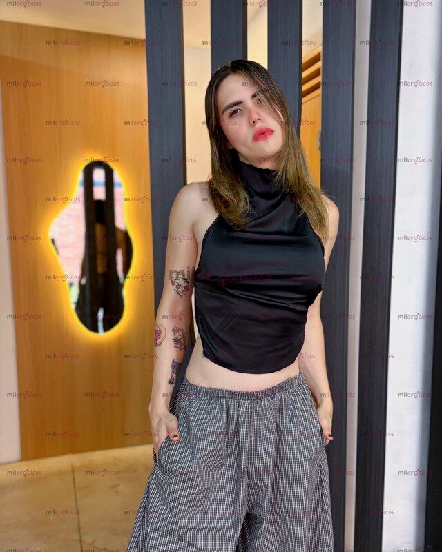 FOTOS DE QUIERES COGER CON UNA TRANS FAMOSA Y FEMENINA